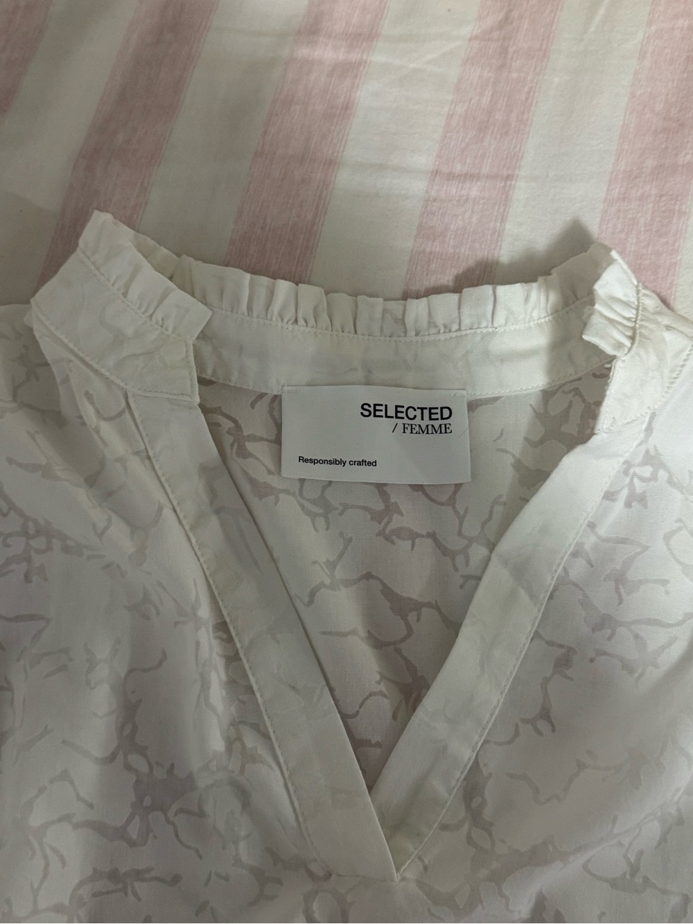 SELECTED FEMME White Printed V-Neck Blouse